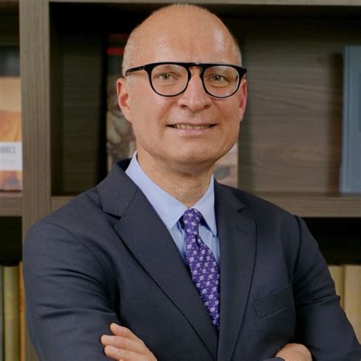 José Alberto Castro Net Worth