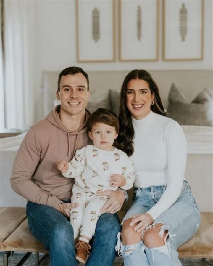 Know Stephanie Nurs Parents, Husband, Height, And Net Worth ·