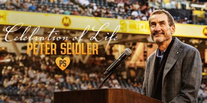Peter Seidler House, Family, Political Affiliation